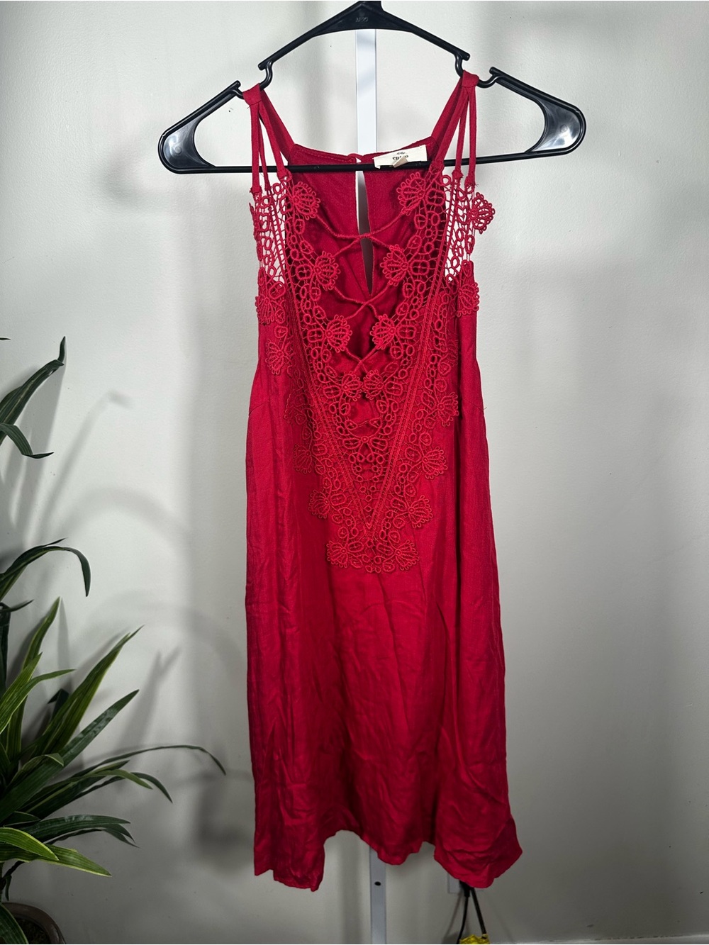 X406. Entro Red Crochet Lace Open Back Maxi Dress Small Boho Strappy Rayon